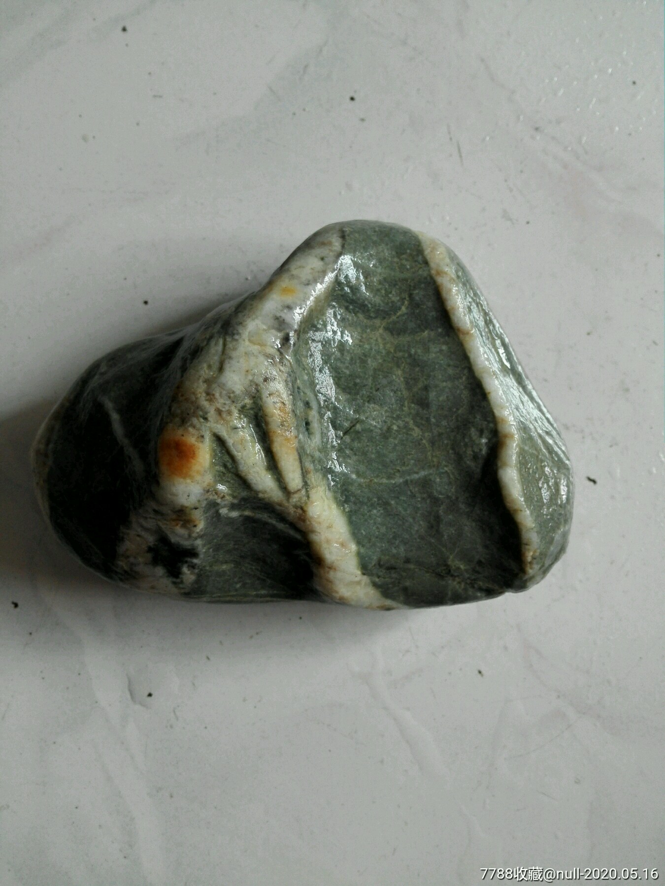 天山奇石文字石巜象形字"人"》