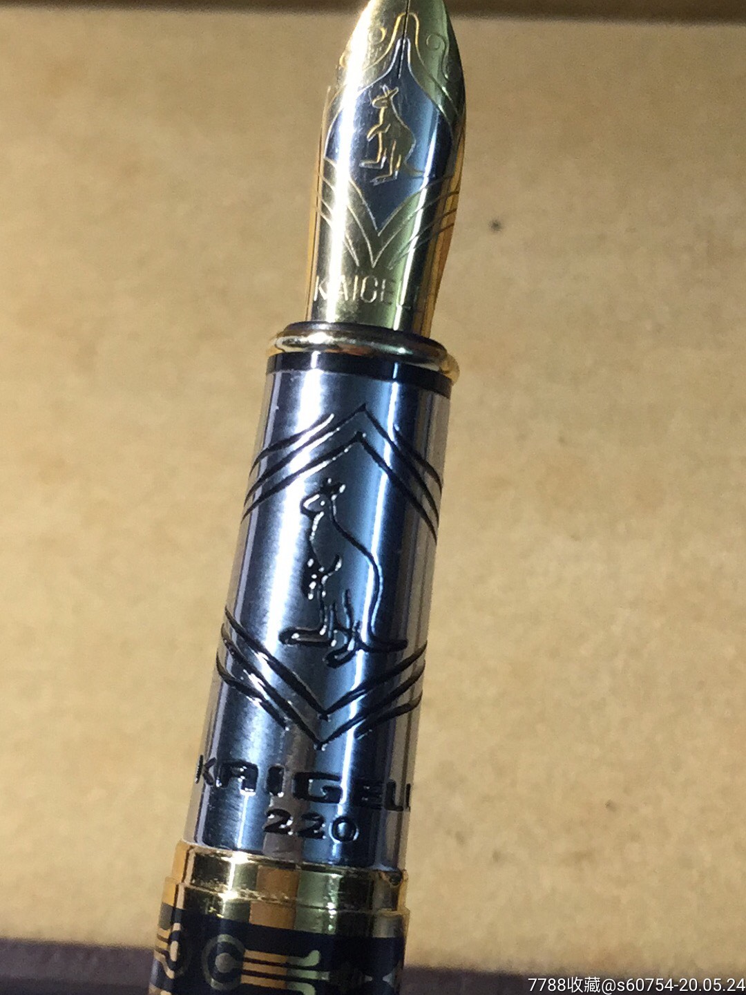 一支笔实物拍摄