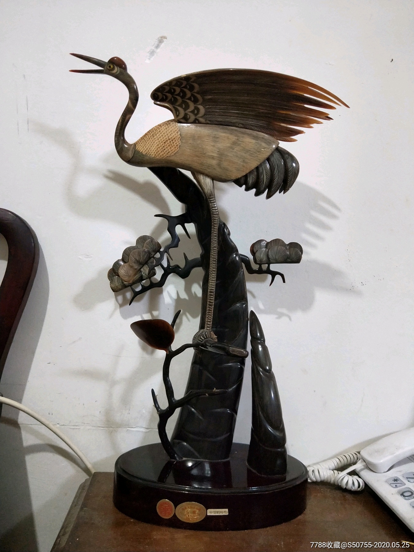 八十年代海南工艺品牛角雕仙鹤摆件完整高50厘米