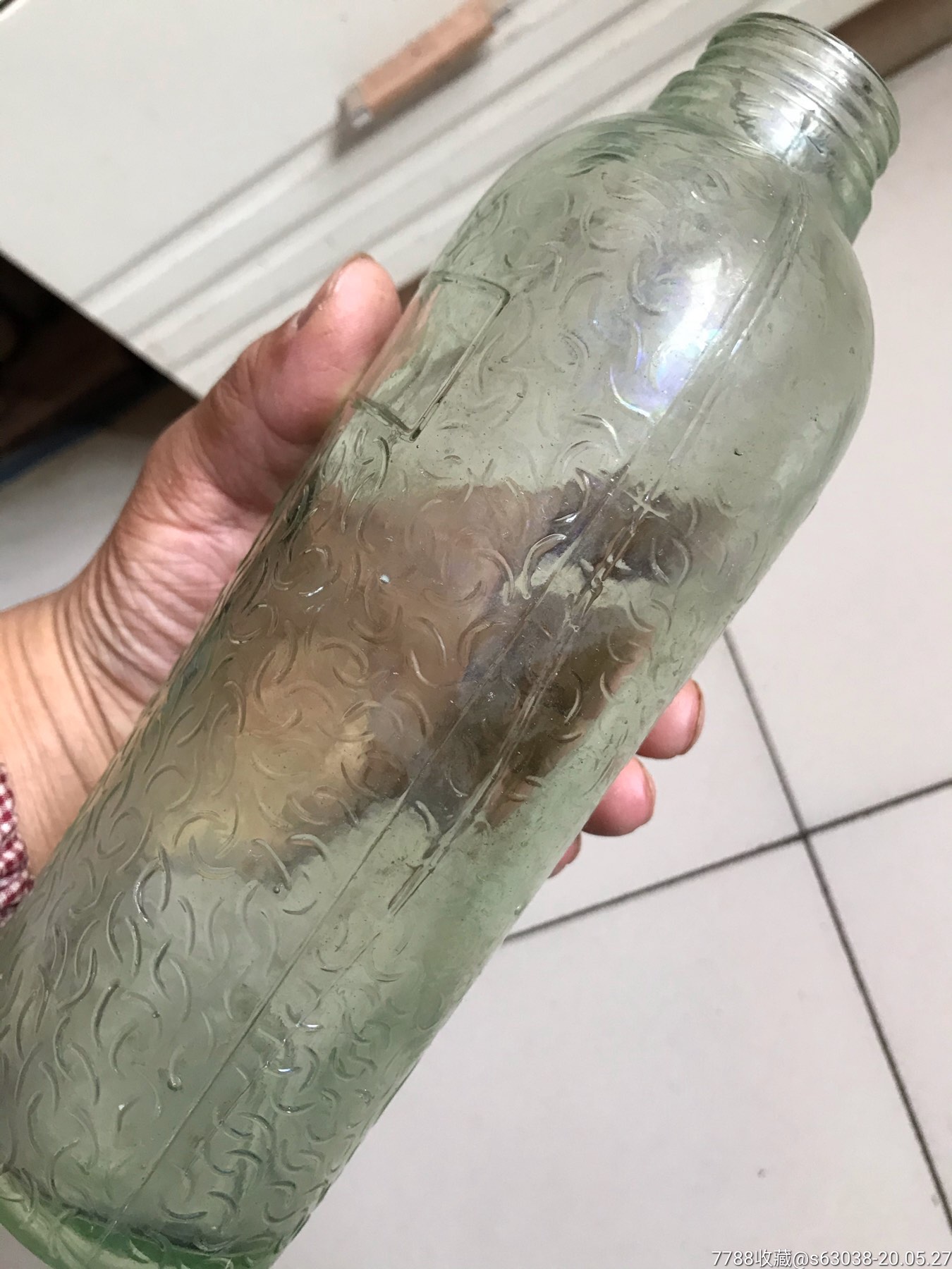 完整的老墨水瓶