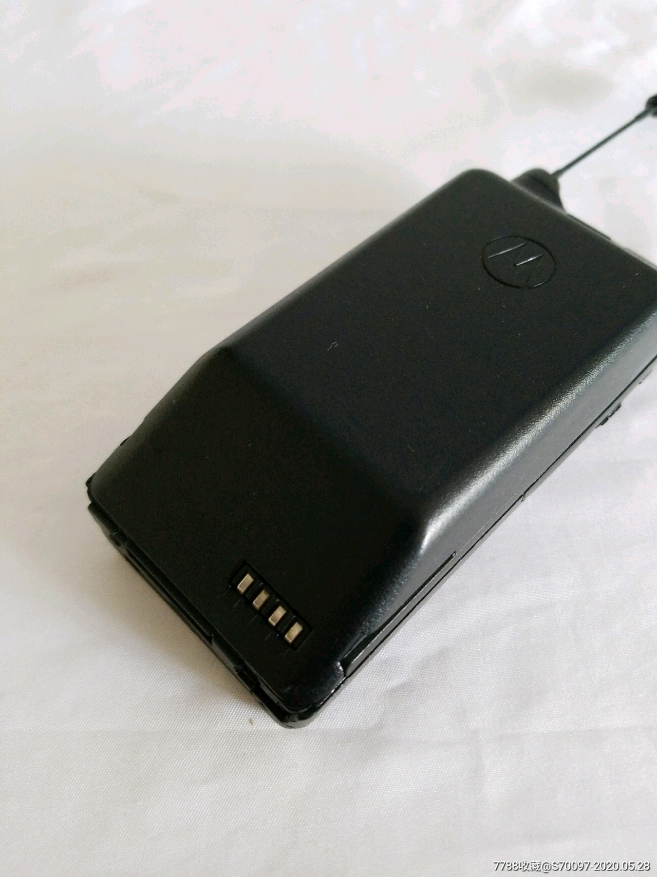 摩托罗拉大哥大8400,老古董翻盖老电话老手机,砖头机,外壳有破损,怀旧