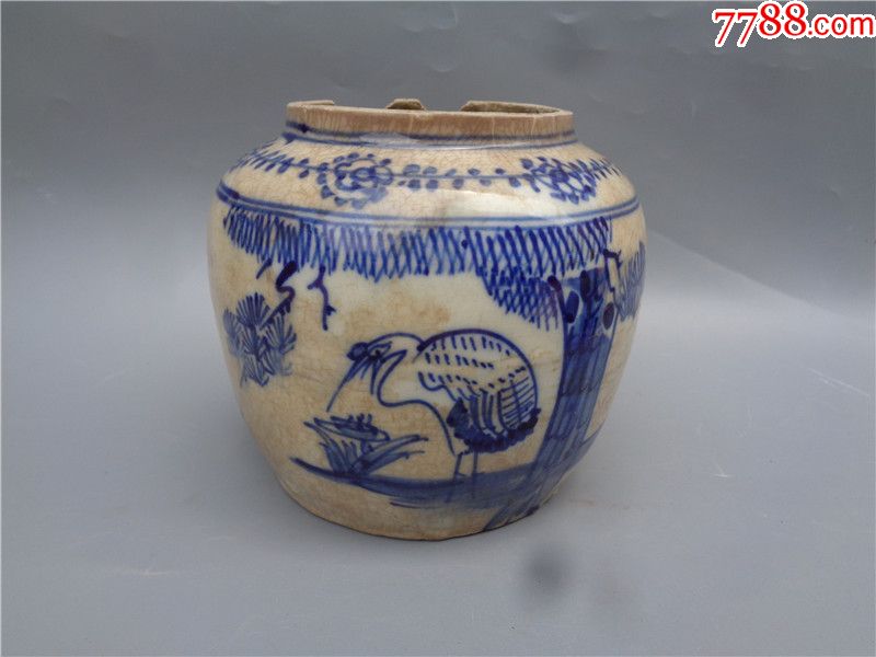 清代山东博山窑烧制的鹤寿万年图青花罐