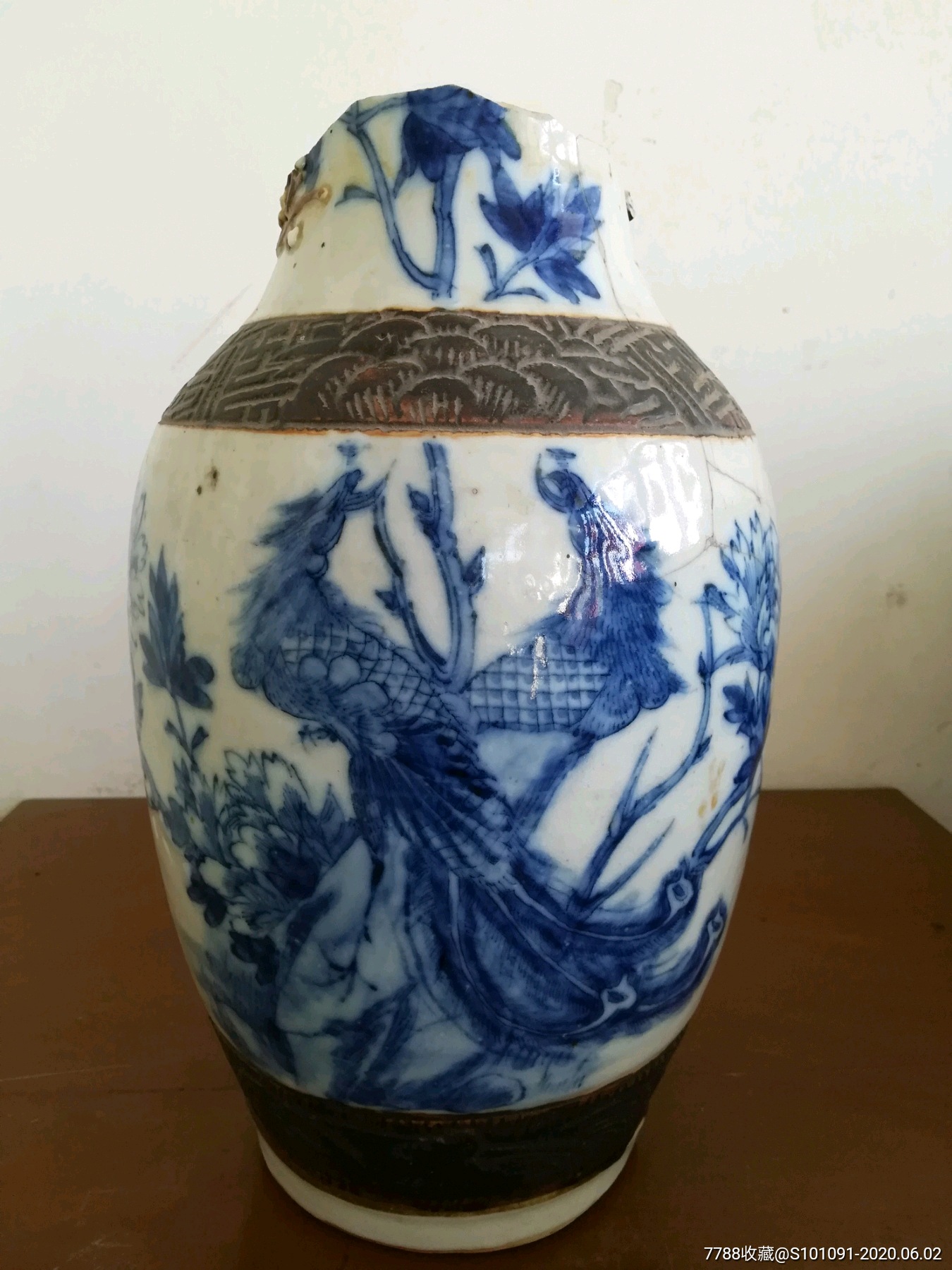 清代嘉庆时期凤凰牡丹大瓶,青花瓷
