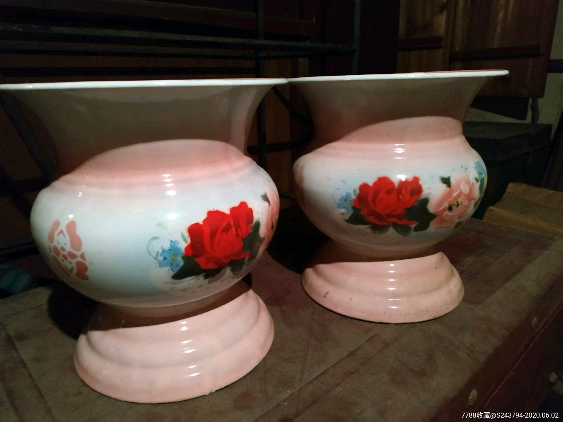 两个全新的痰盂罐一起卖