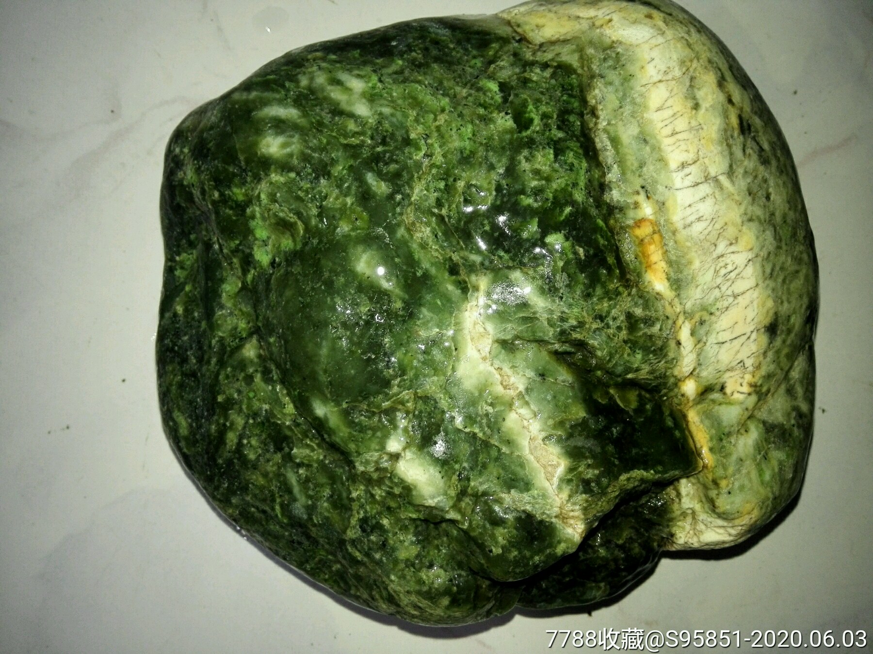 和田碧玉玉奇石《青海湖的冬季》