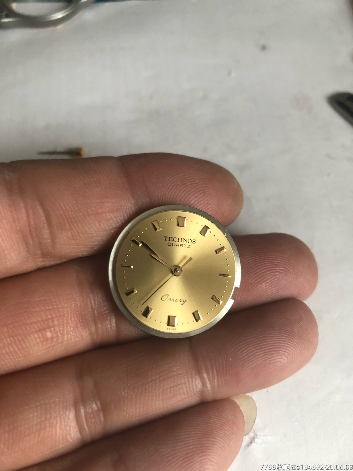 库存未使用天克诺男石英表