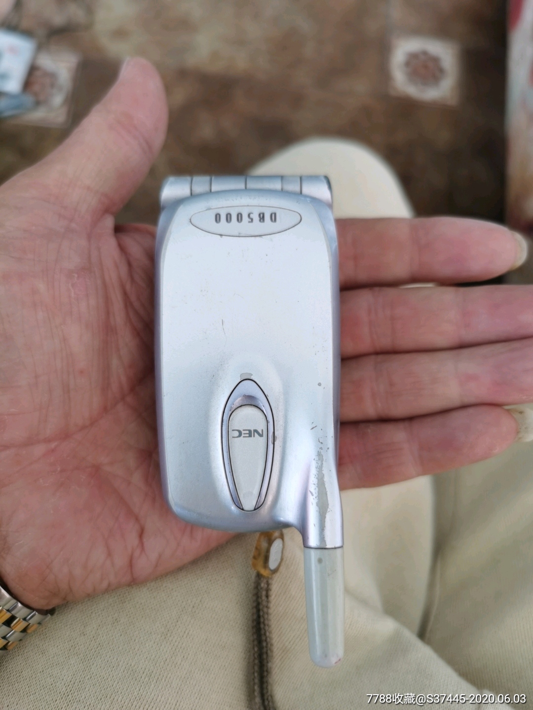 nec手机db5000灰色下天线