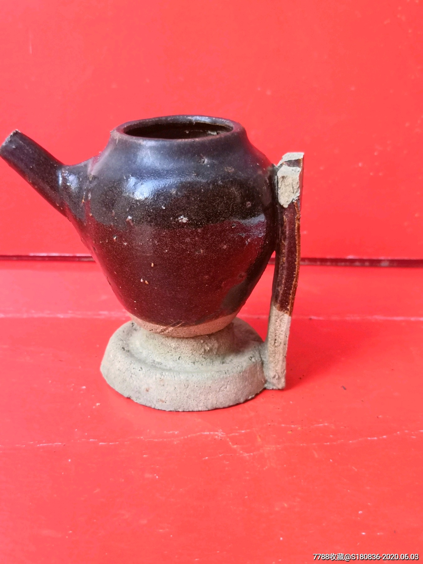 清代酱釉陶瓷小油壶