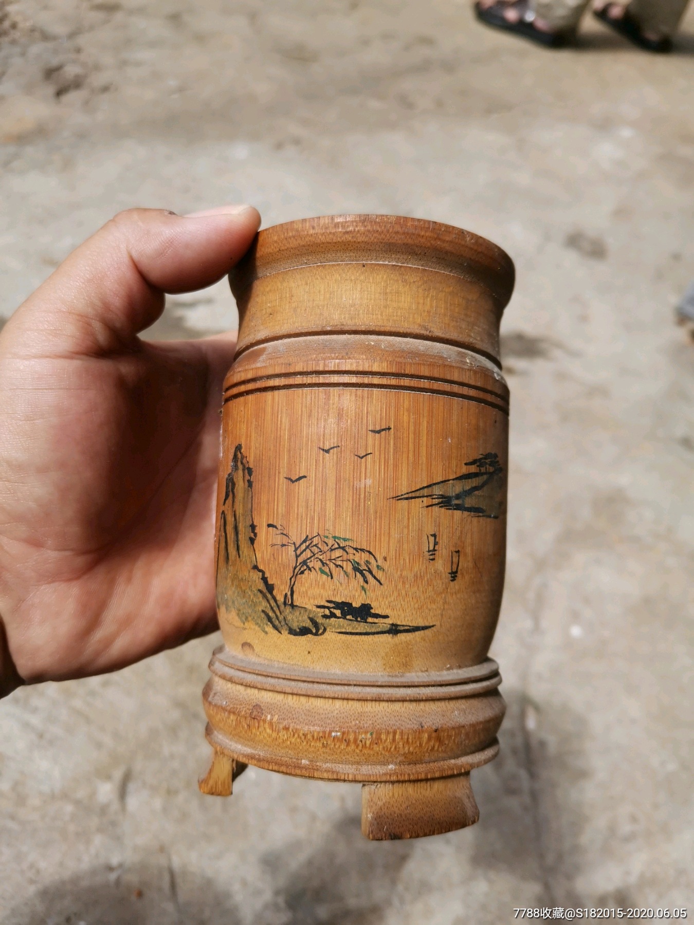 竹子笔筒做工很好