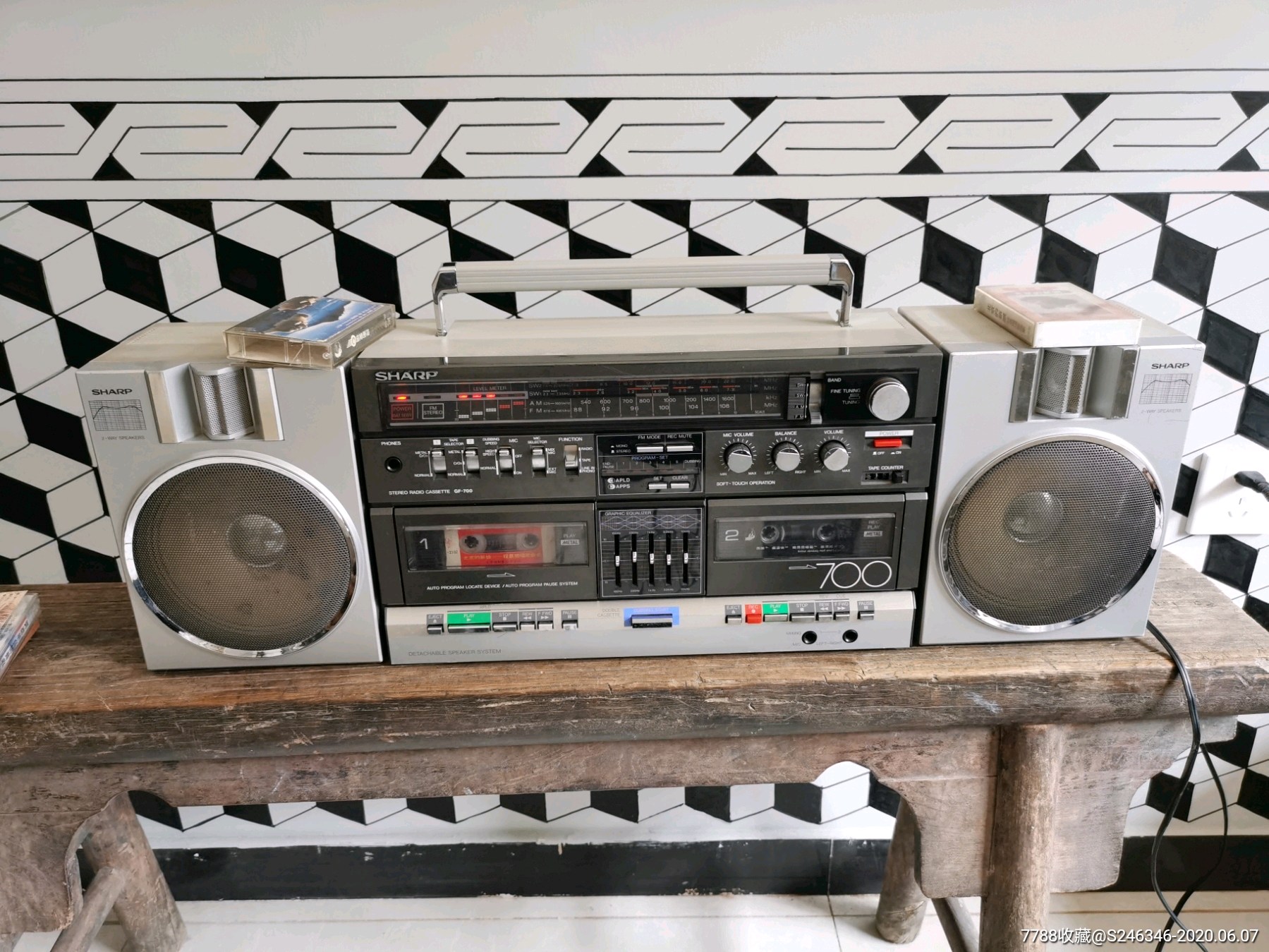 日本夏普700收录机