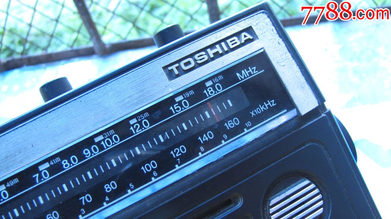 少见日本进口名牌东芝收录机一个