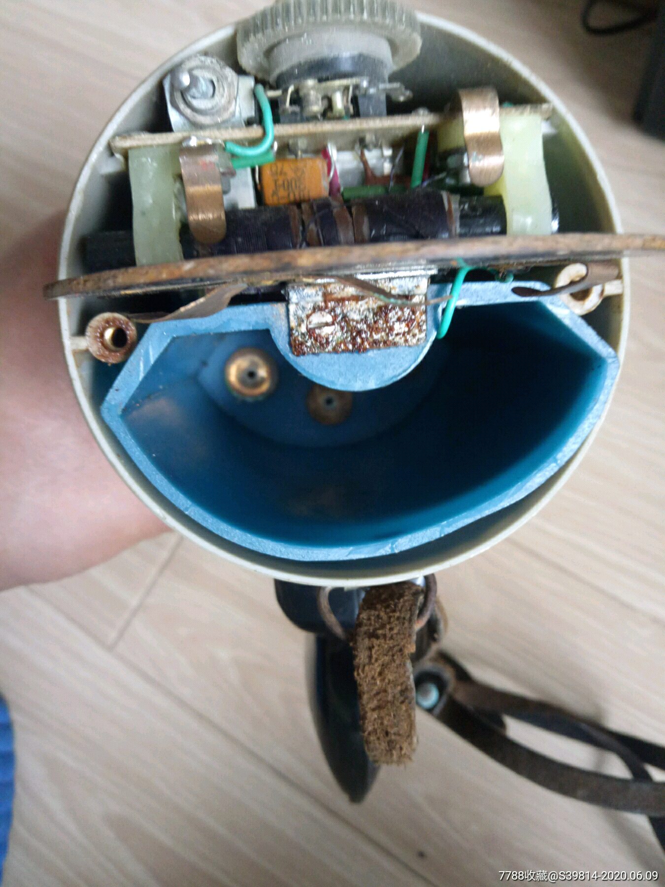 老式手持扩音器