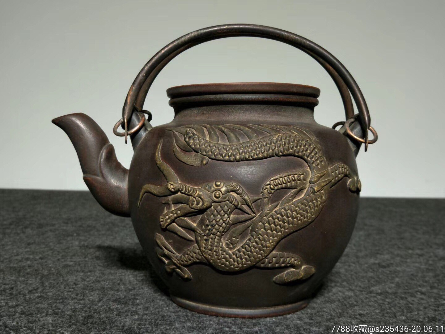 (时大彬)制雕刻龙纹提梁紫砂壶