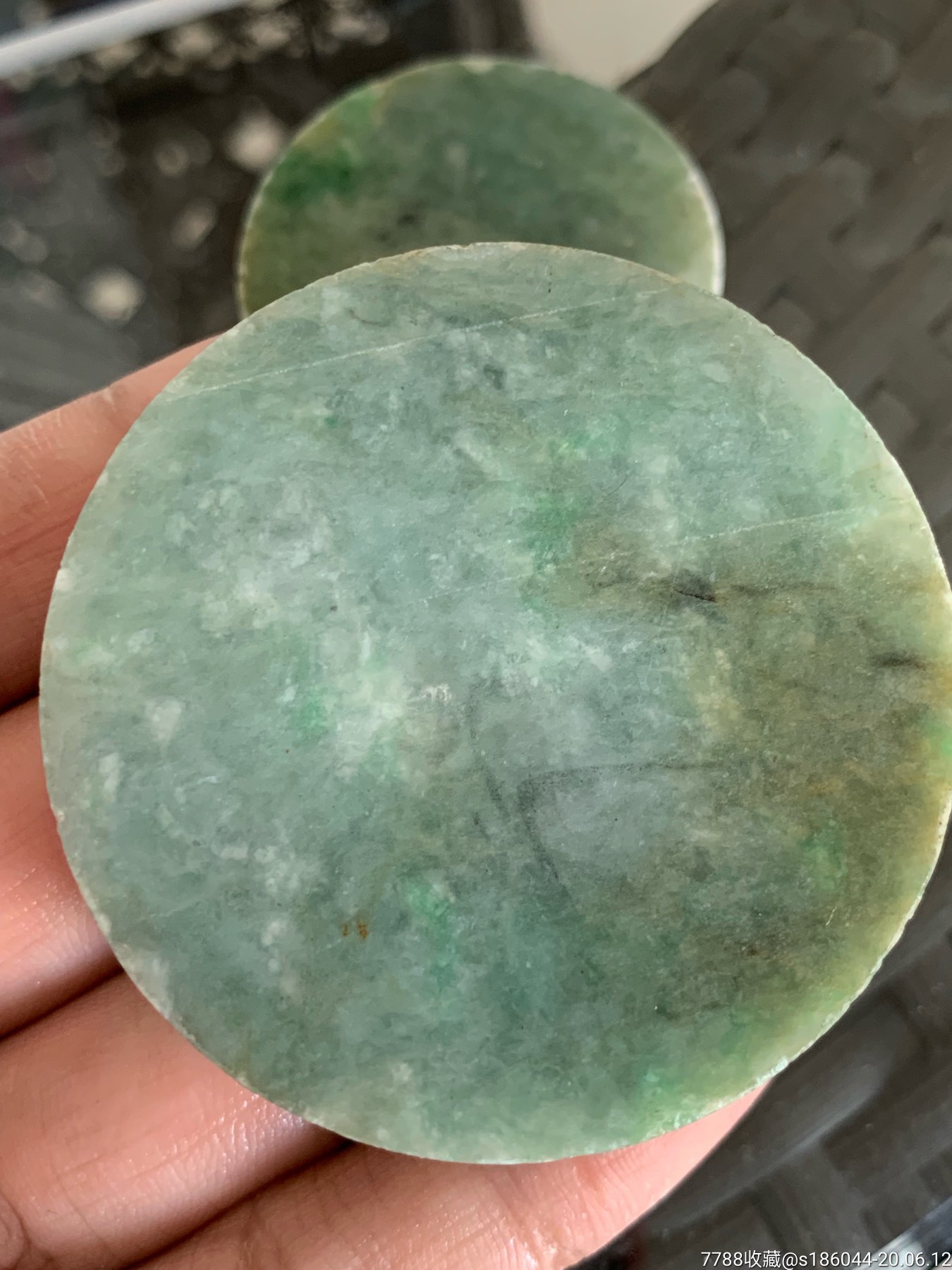 天然翡翠飘绿手镯芯三个打包拍卖