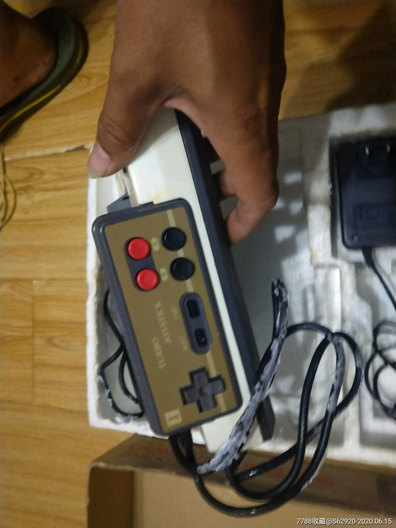 带原盒,gg-939,familycomputer,游戏机