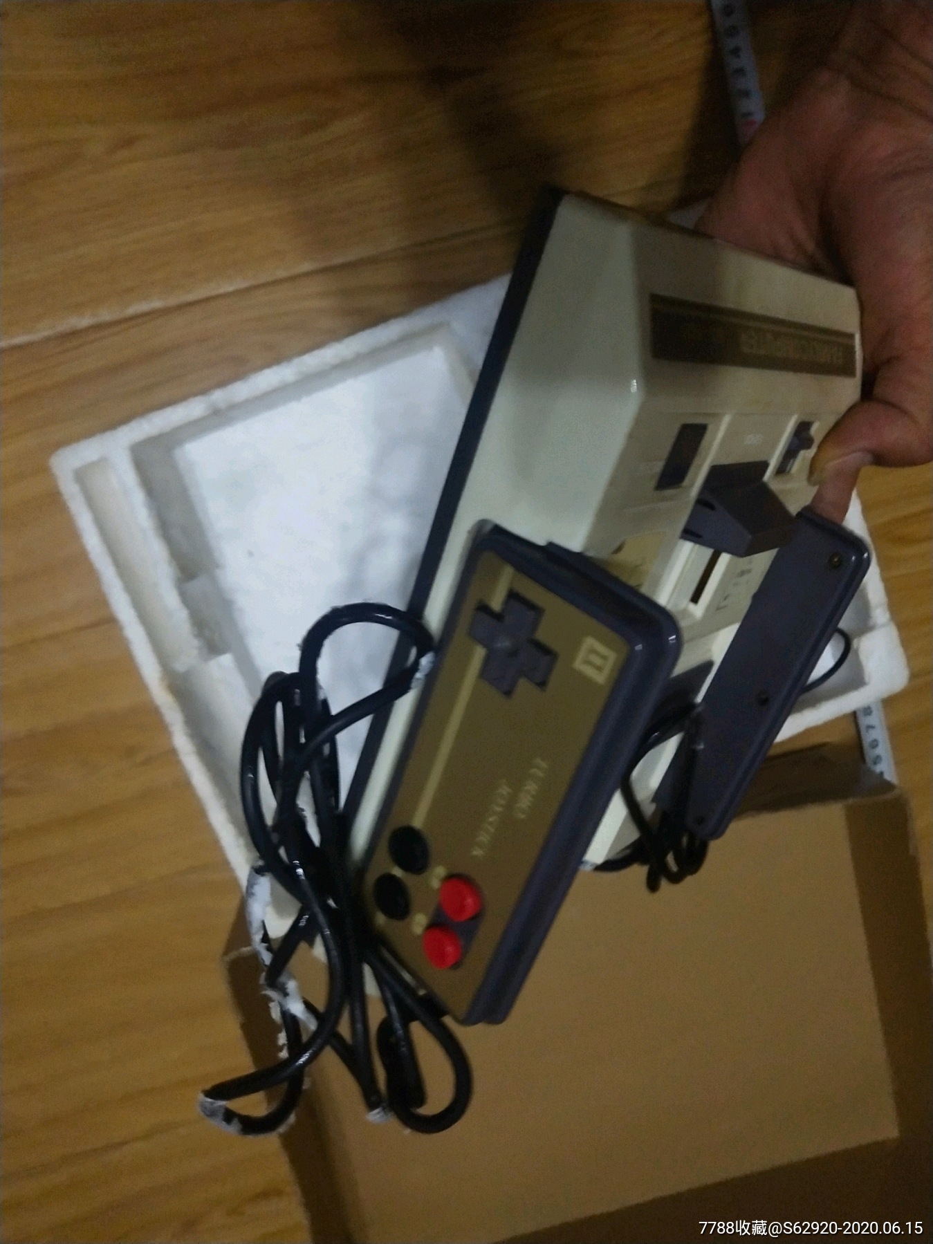 带原盒,gg-939,familycomputer,游戏机