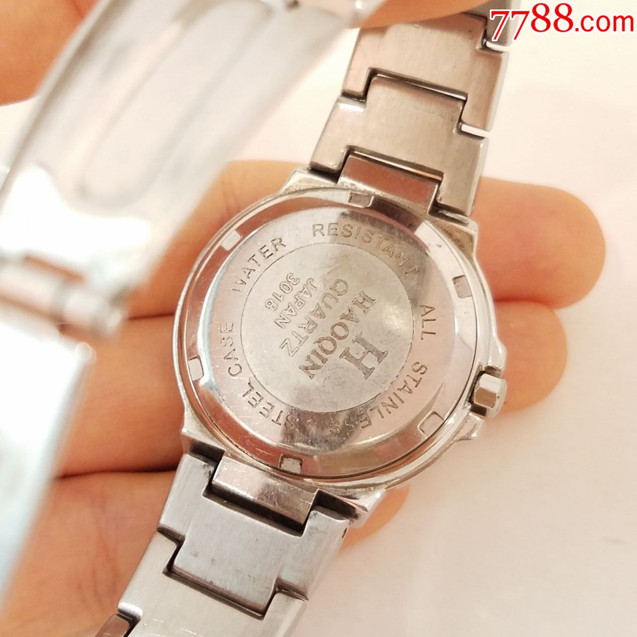 豪琴haoqin电子女表【经典3眼樱花粉表盘】【漂亮闪钻刻度,表圈】