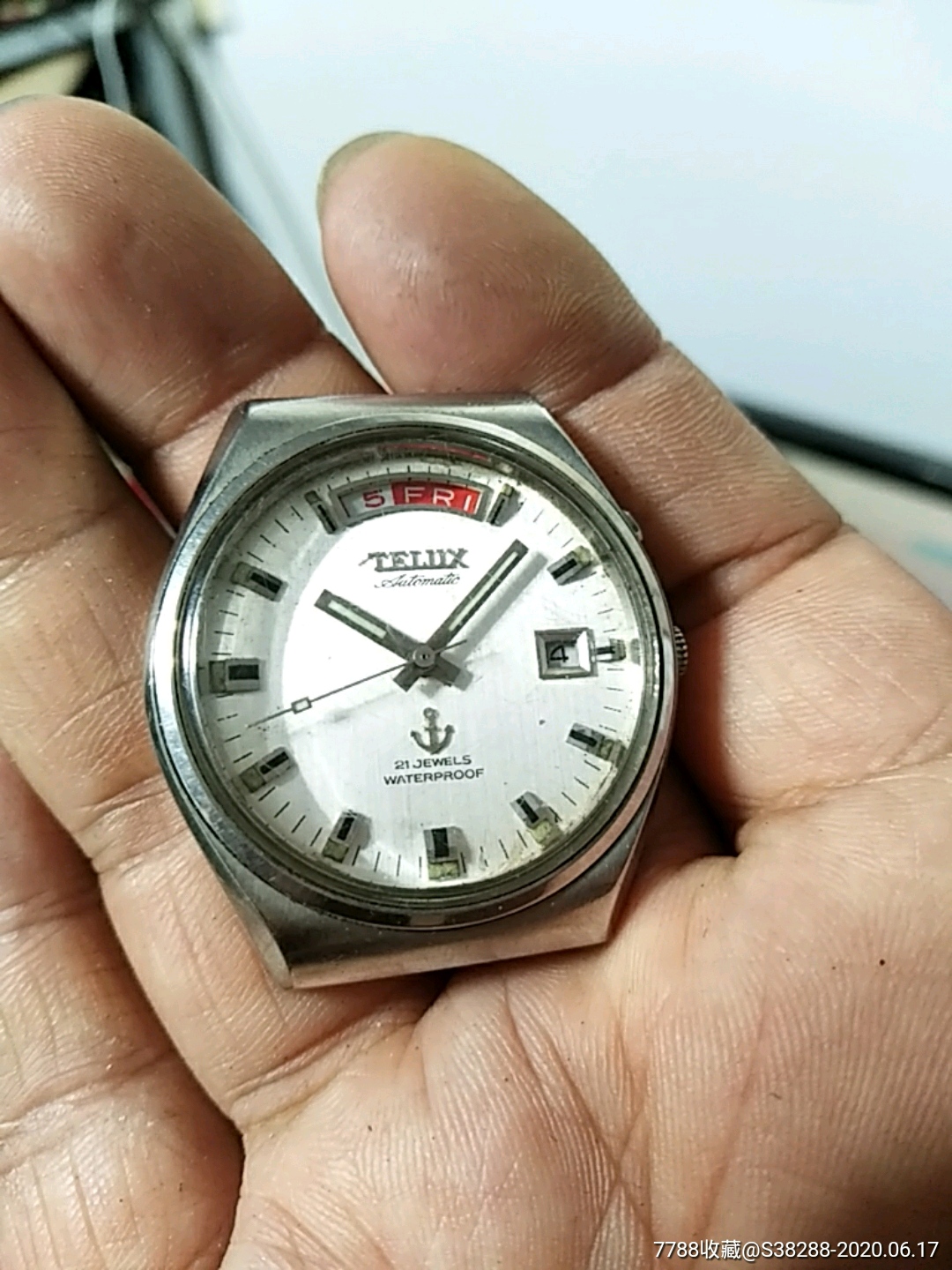 台湾铁力士双日历手表