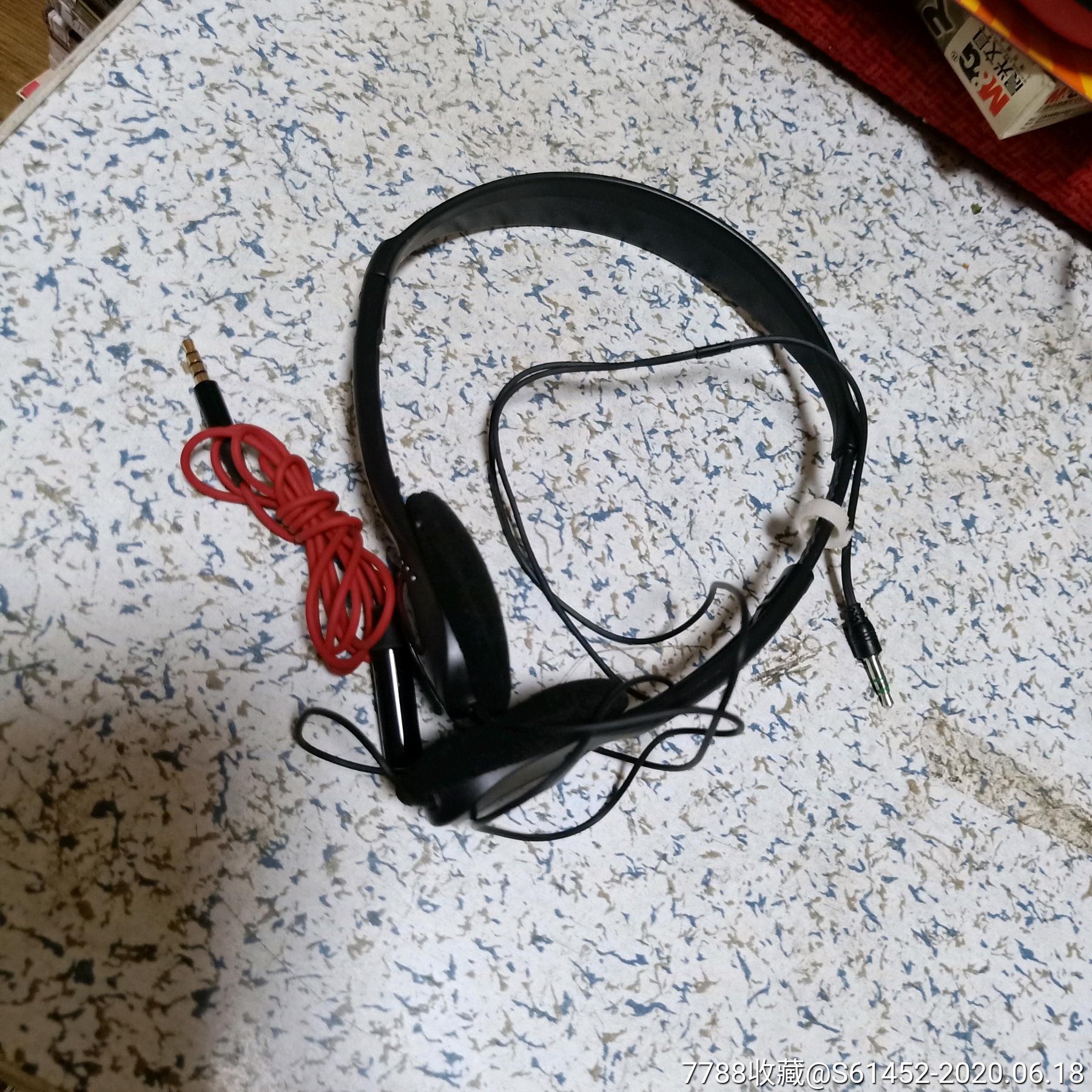 索尼老式耳机一个