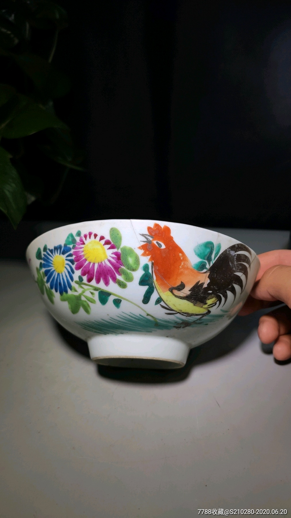 彩绘公鸡碗