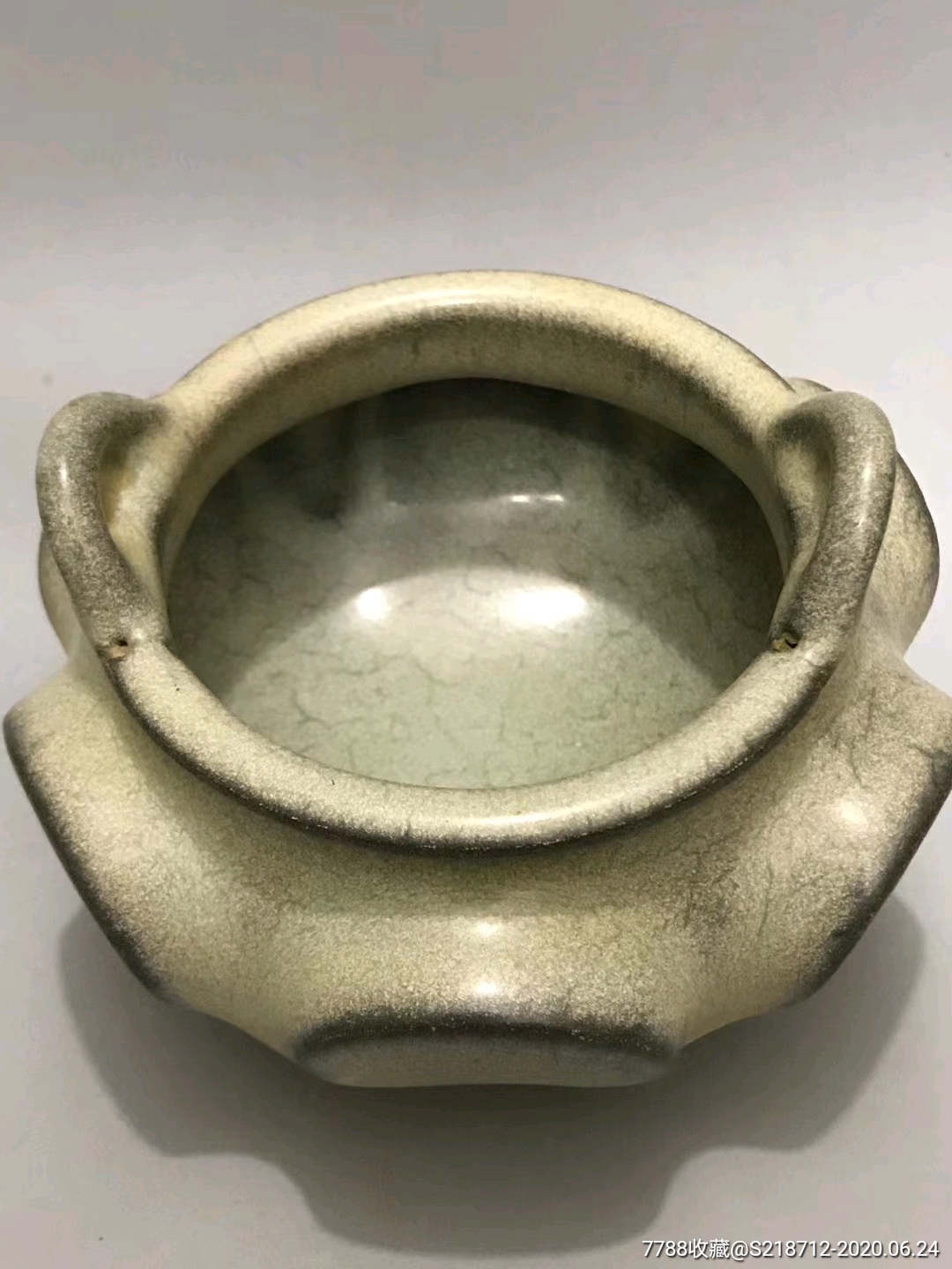 官窑三足双耳炉