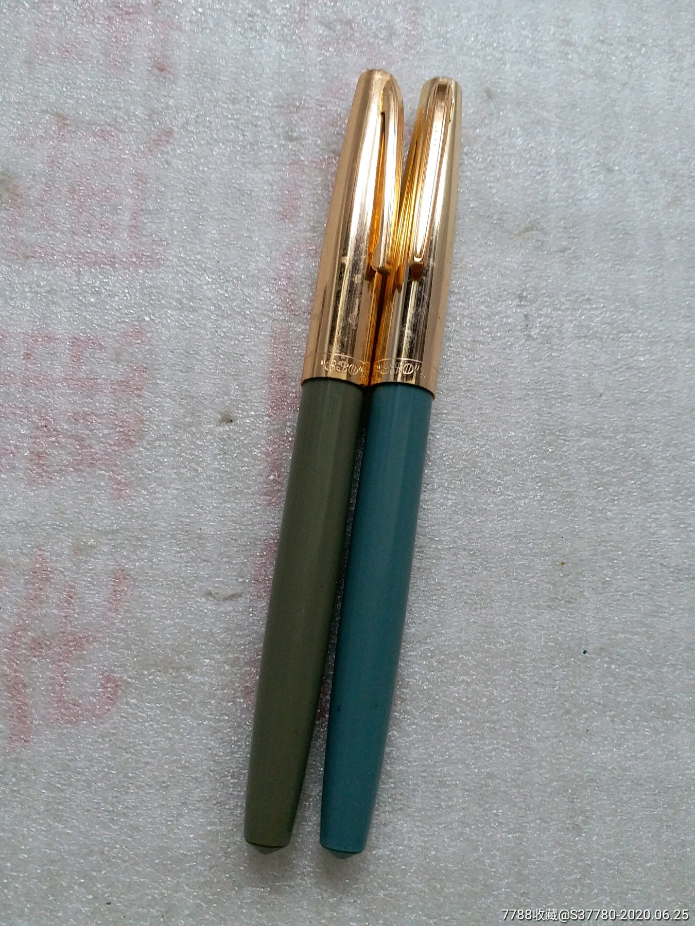 英雄钢笔330型全新未使用一起拍