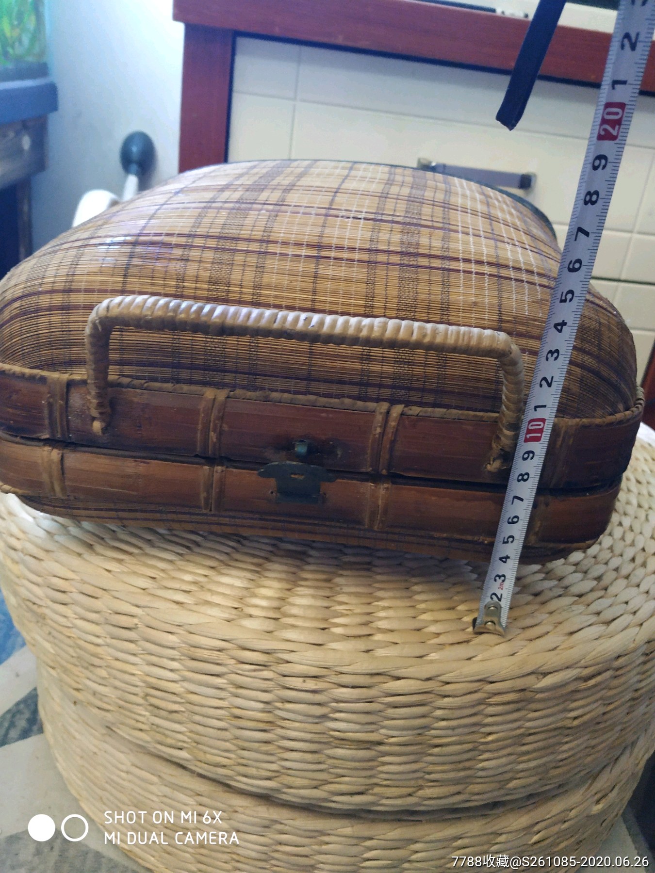 一只非常少见的民国竹编行李箱,全品,小巧素雅,容量不大