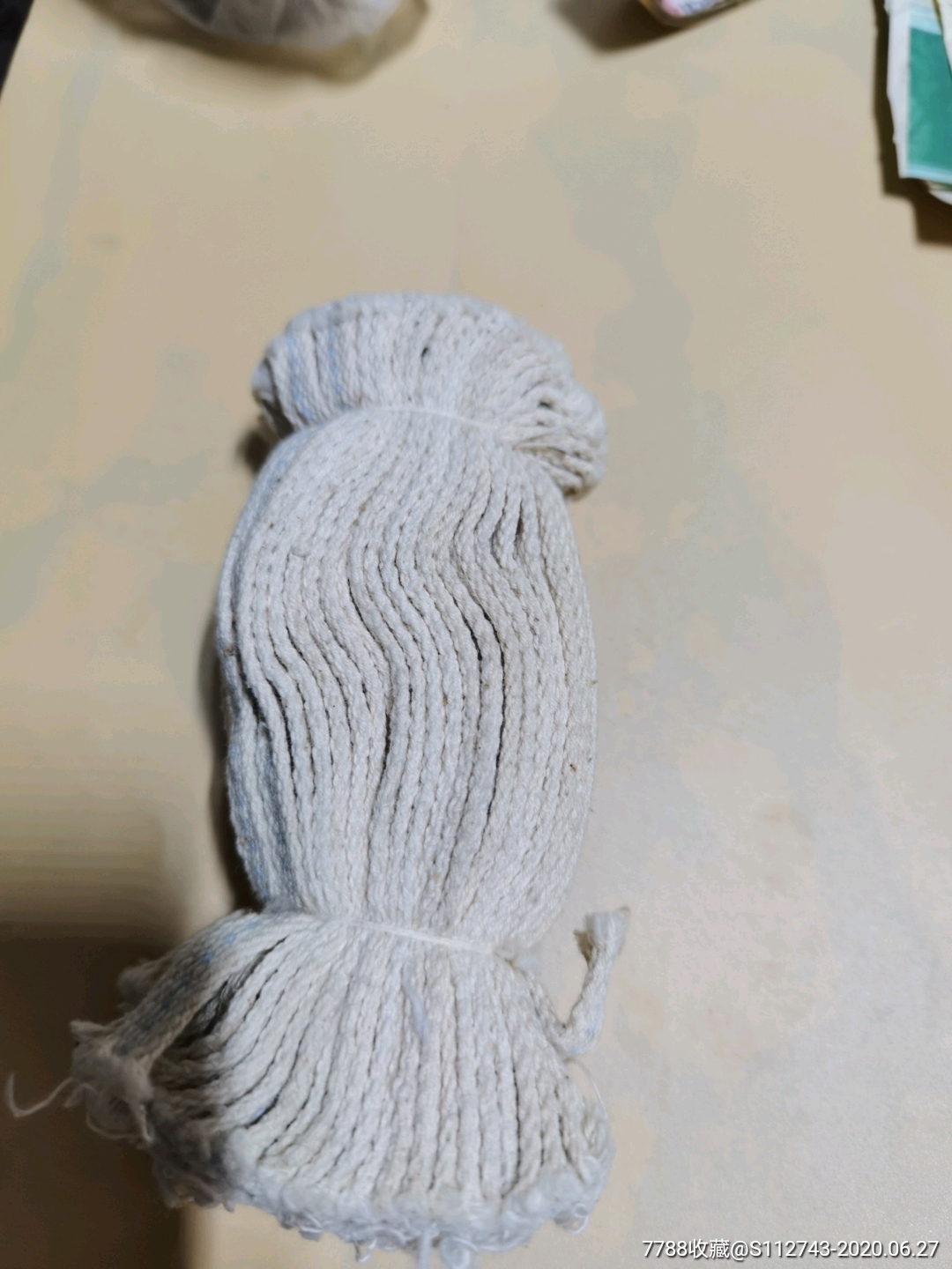 煤油灯:灯芯棉一捆