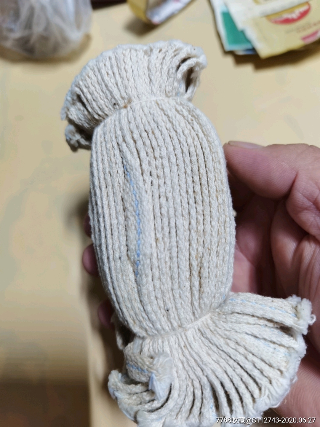 煤油灯:灯芯棉一捆