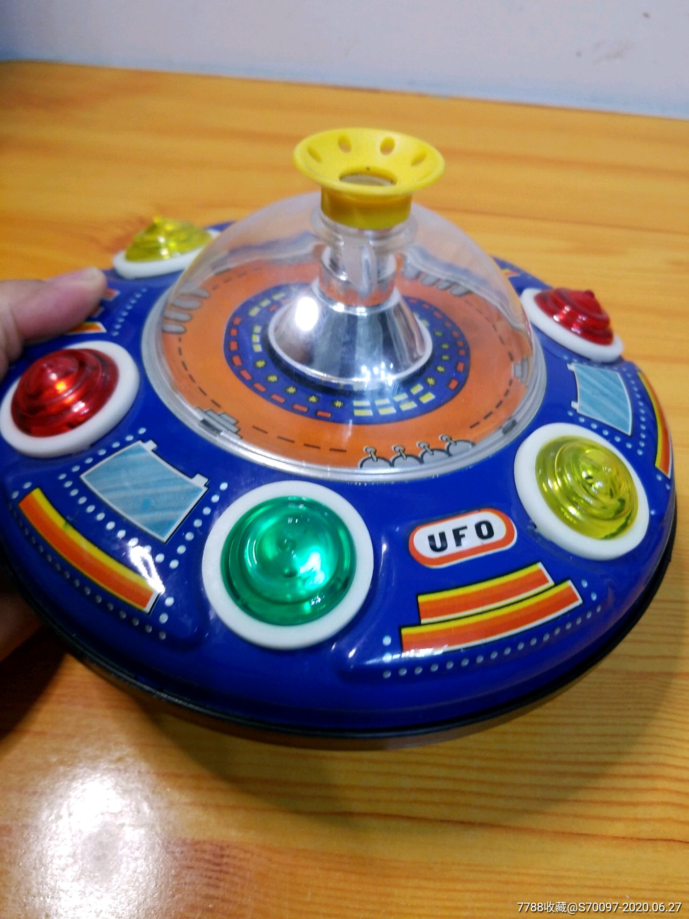 老铁皮玩具飞碟飞船ufo,儿童娃娃游戏老玩具,怀旧老物件收藏