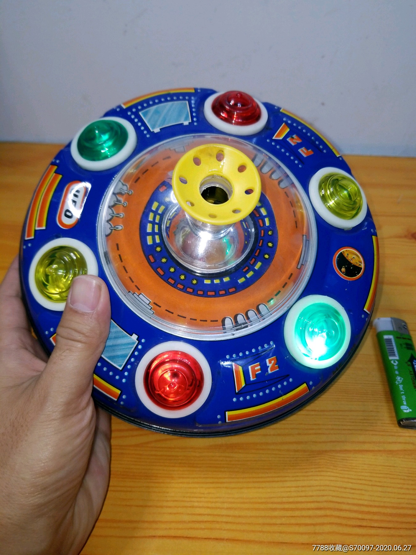 老铁皮玩具飞碟飞船ufo,儿童娃娃游戏老玩具,怀旧老物件收藏