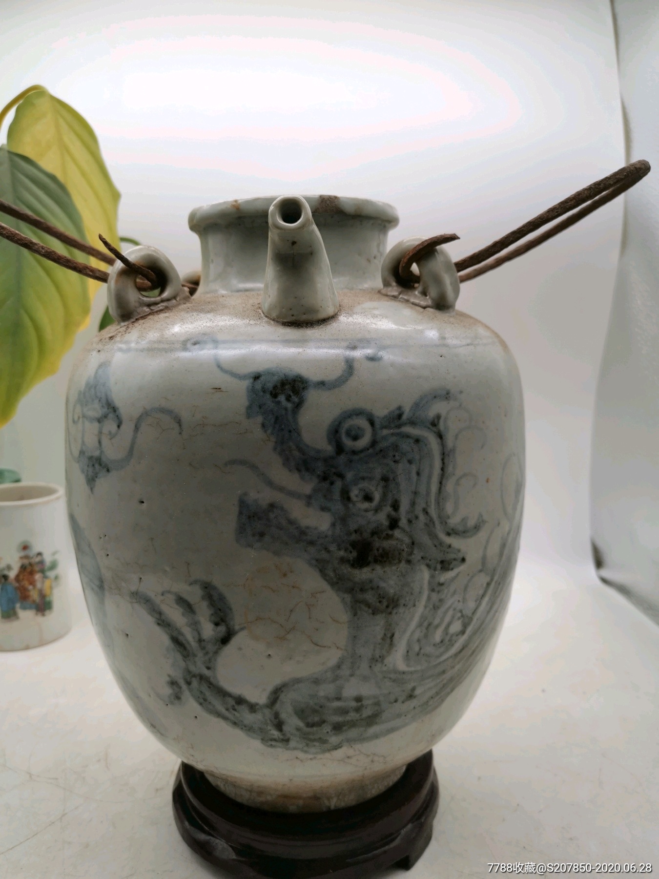 清中期大号青花龙纹壶