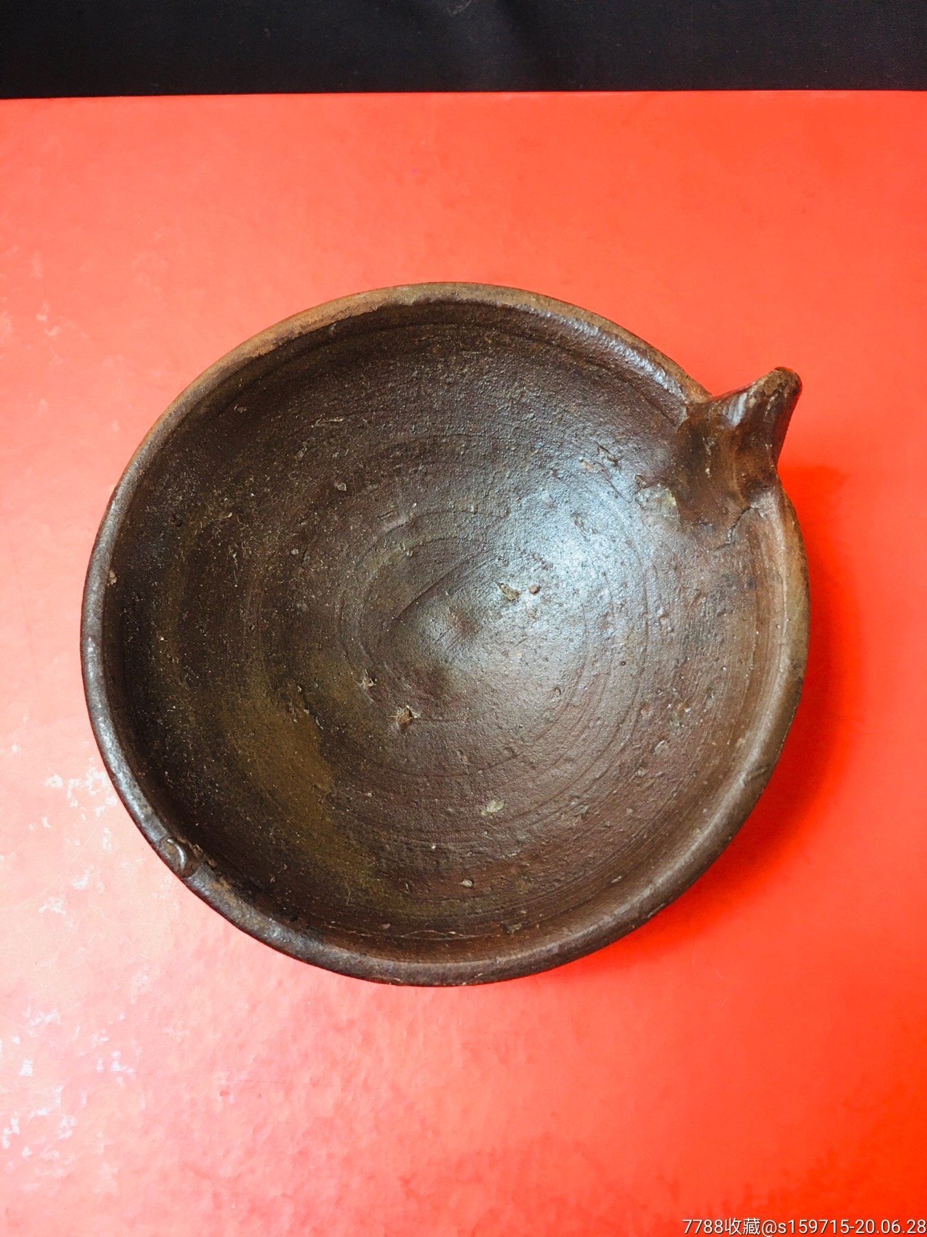 宋代漳窑灰陶油灯