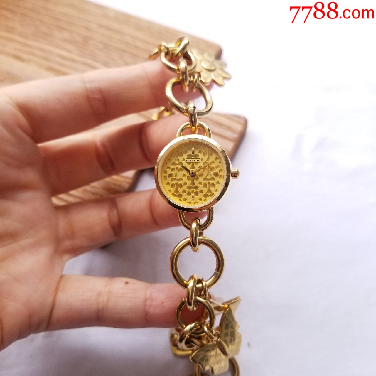 【库存!一体镀金表款设计】美国轻奢时装品牌:coach-蔻驰-石英女表