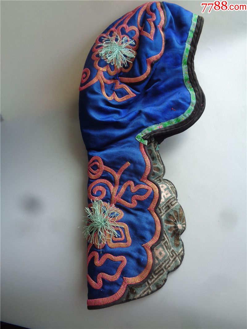 放大,缩小更多"绣花帽/额"商品>>>>￥1008品99民国时期棉毡帽￥506