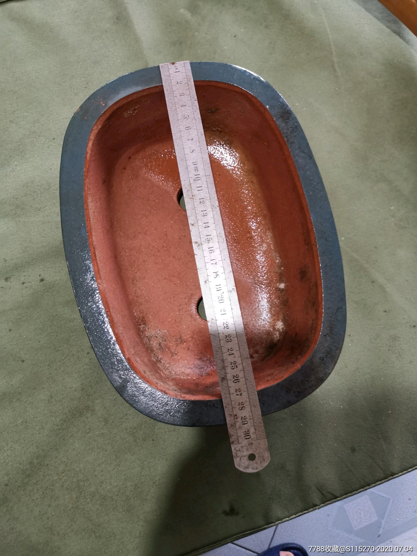 75年紫砂花盆底款中国宜兴