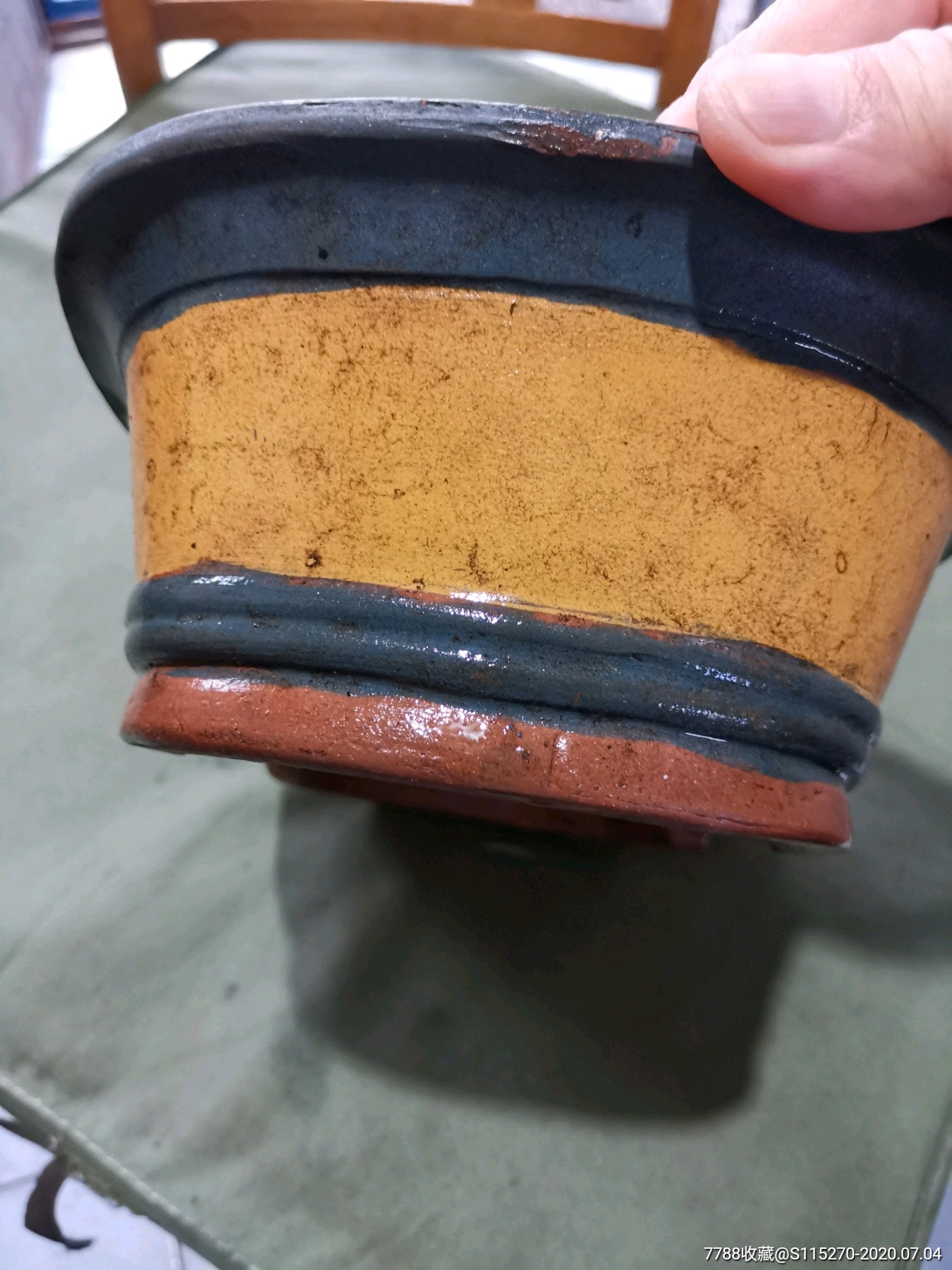 75年紫砂花盆底款中国宜兴