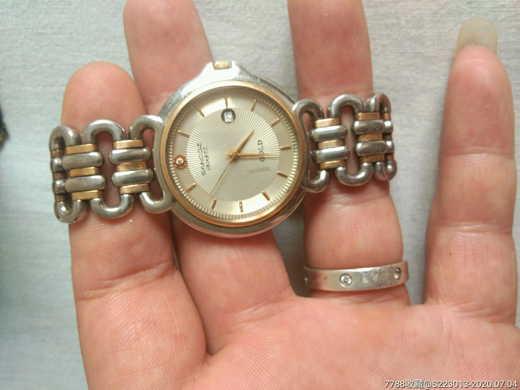 山度士黄金手表