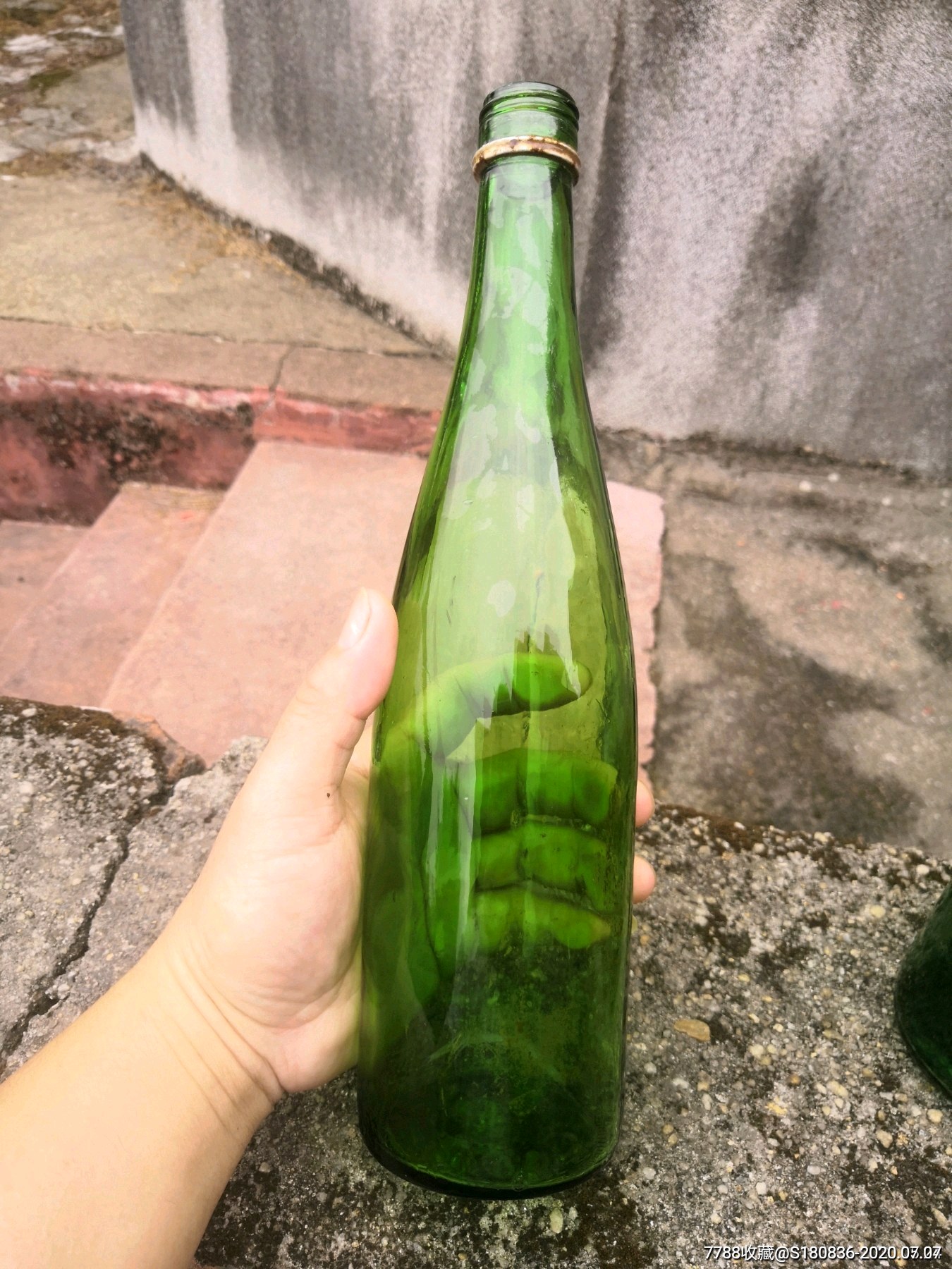 下乡收的旧玻璃酒瓶