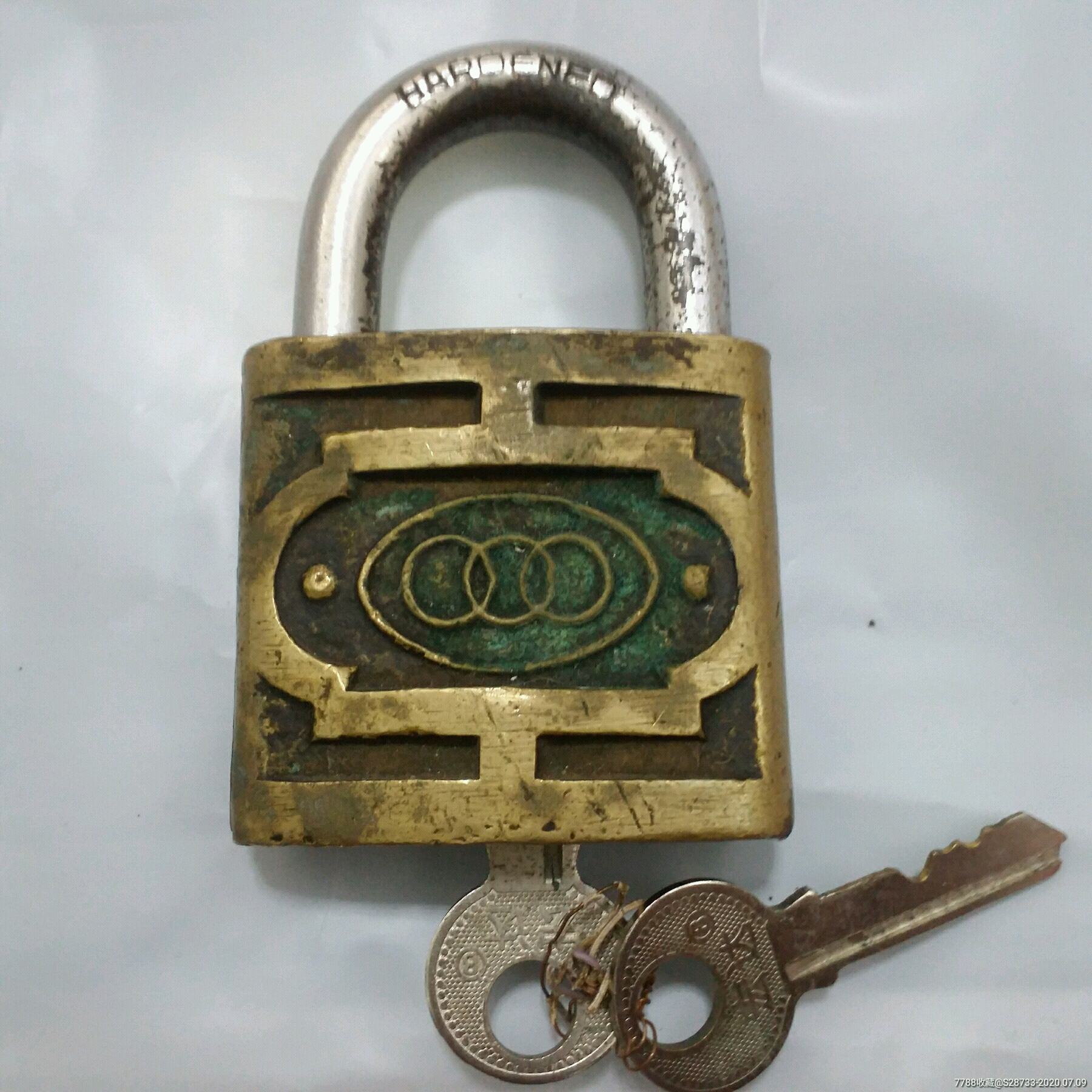 老,大铜锁一把,开锁自如