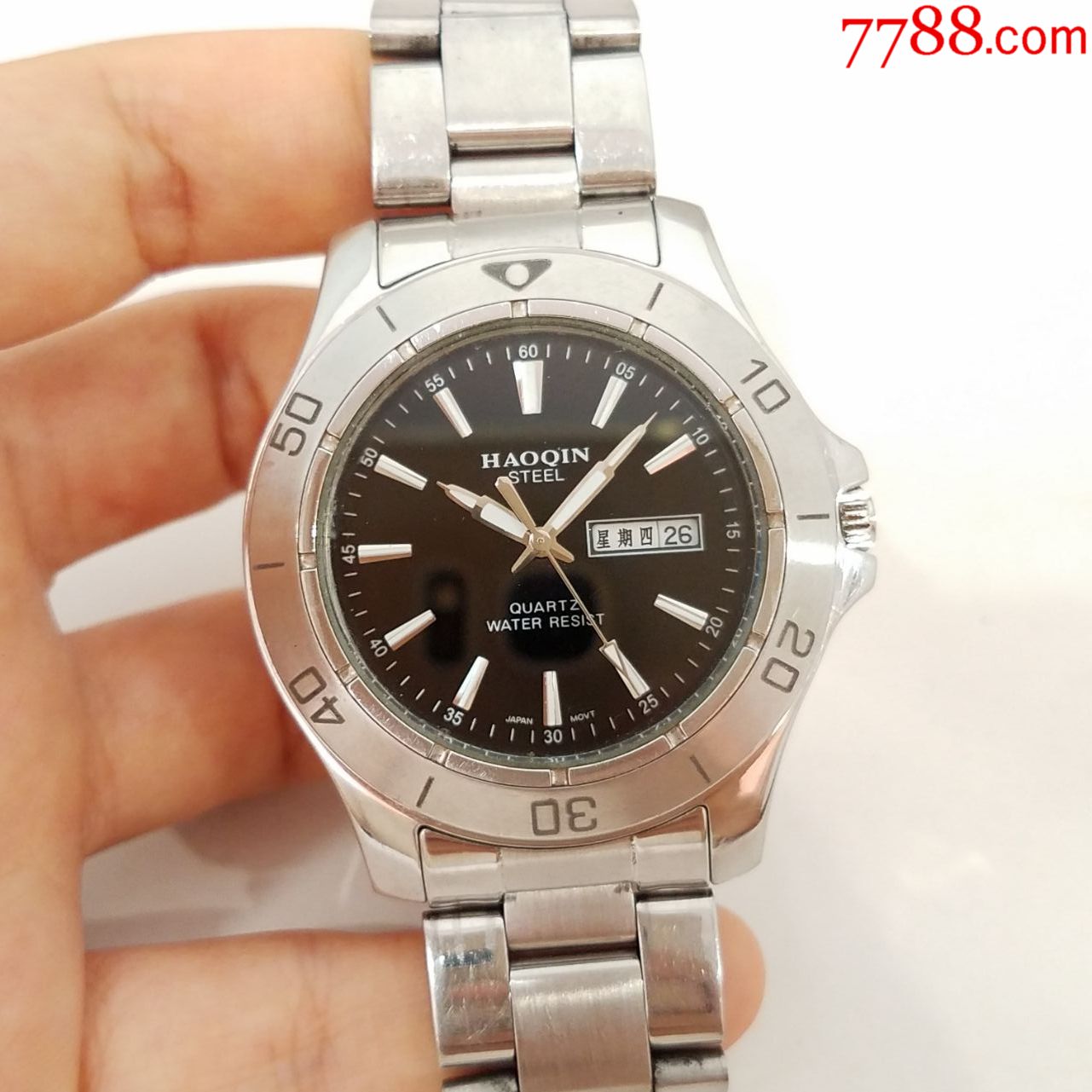 豪琴电子男表【夜光漂亮】【高闪立体刻度,独特指针】【走时正常,日历