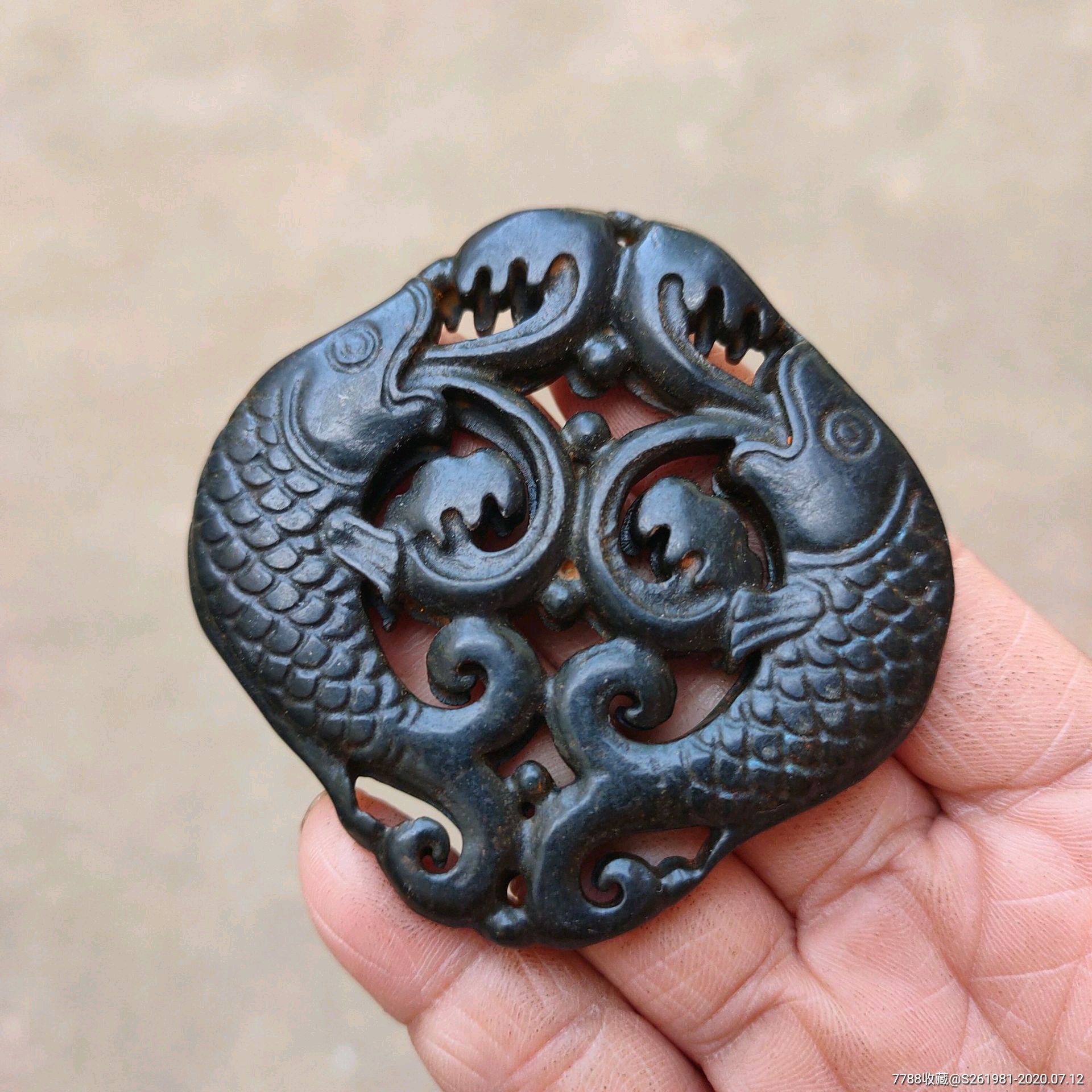 早期收藏古玩杂古玉铁陨石双面镂空双鱼挂件