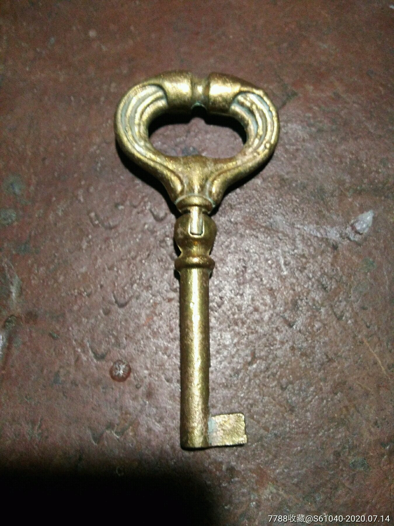 外国可折叠老铜钥匙《一天快拍》