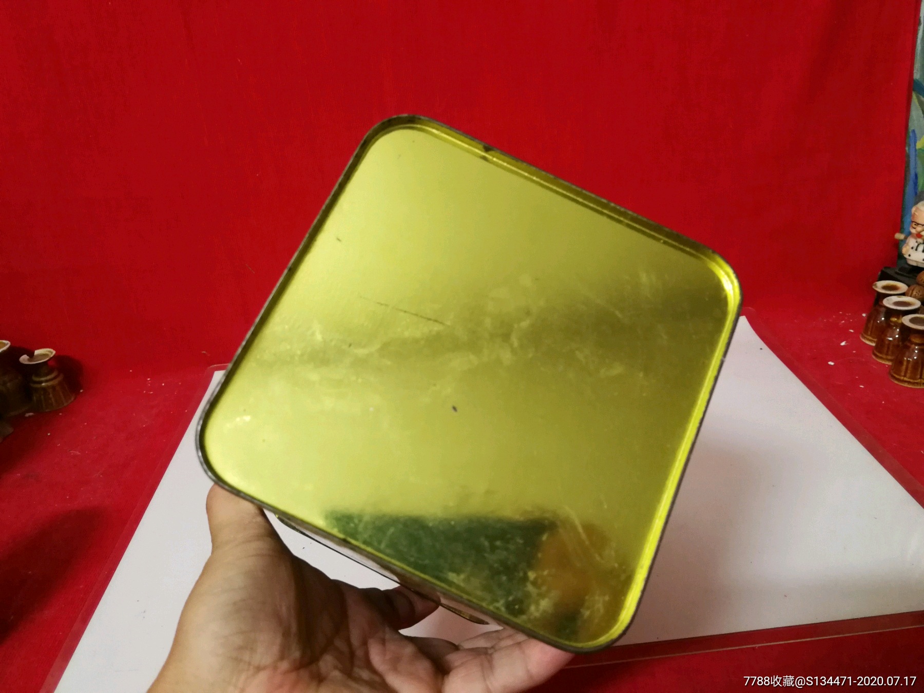 老饼干盒糖果盒铁皮盒旧盒子摆件儿童图案道具装饰