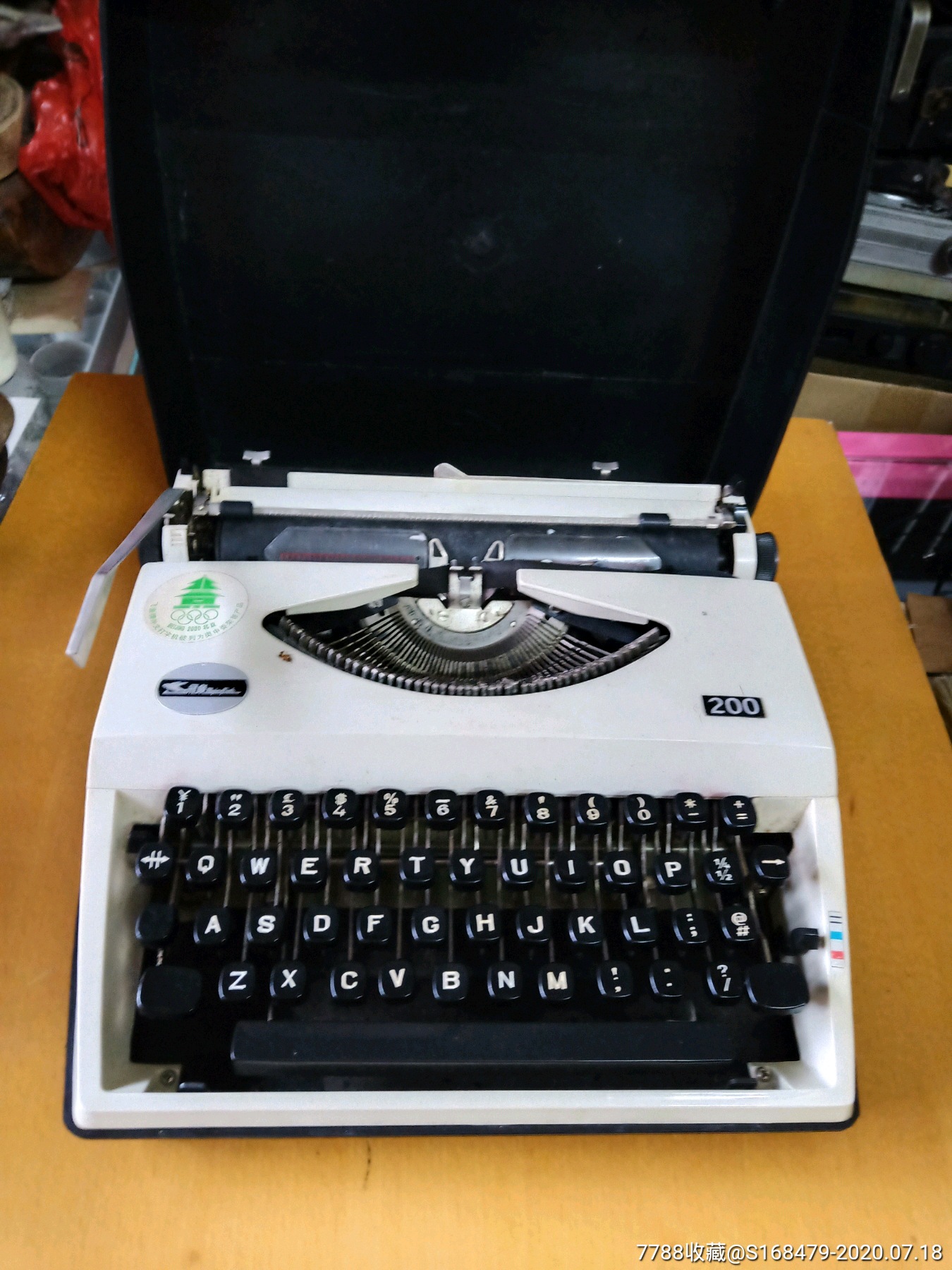 飞鱼牌打字机(200型)品好