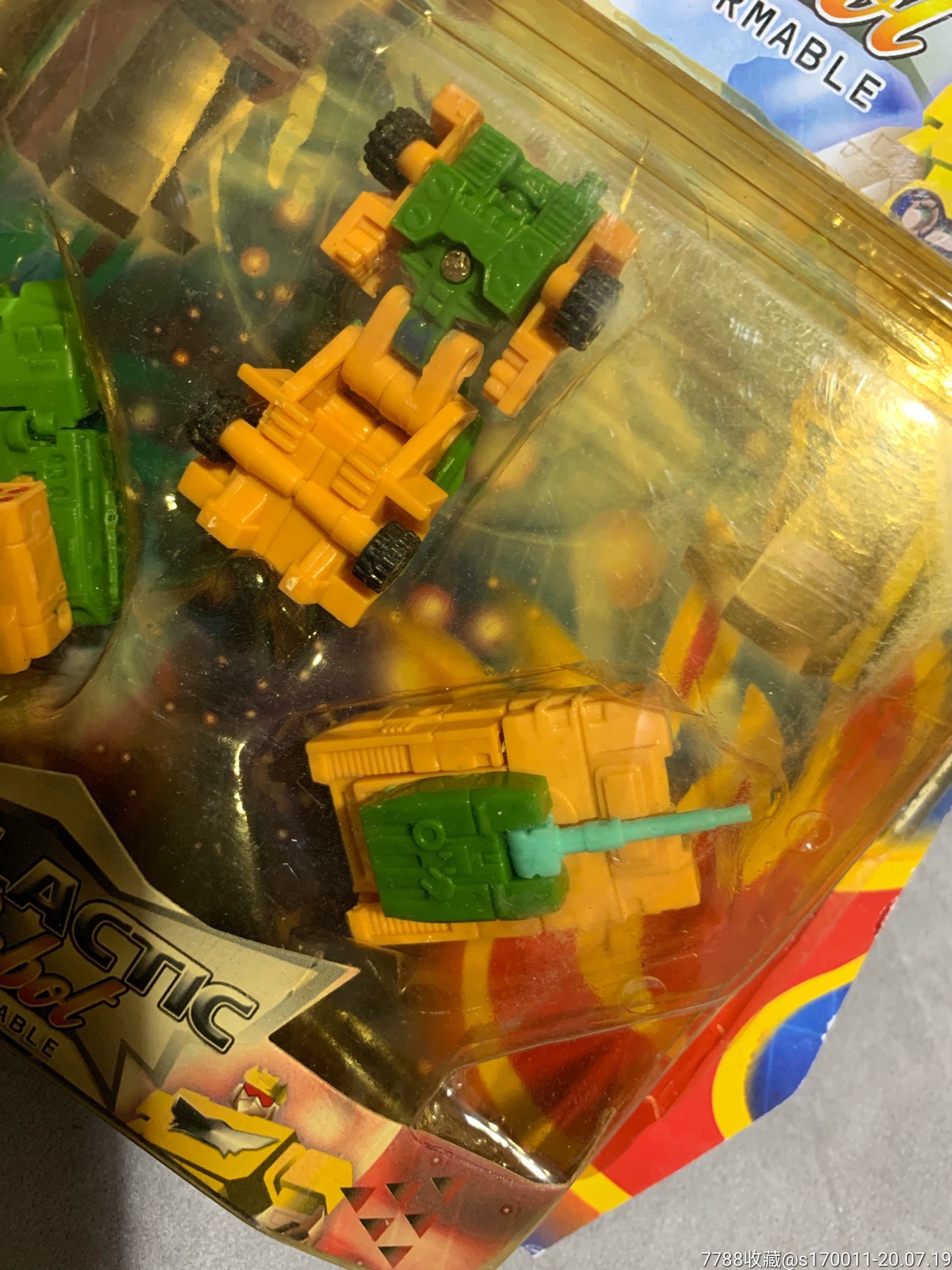 怀旧玩具迷你变形金刚早期变形金刚玩具超小变形金刚玩具一盒三个