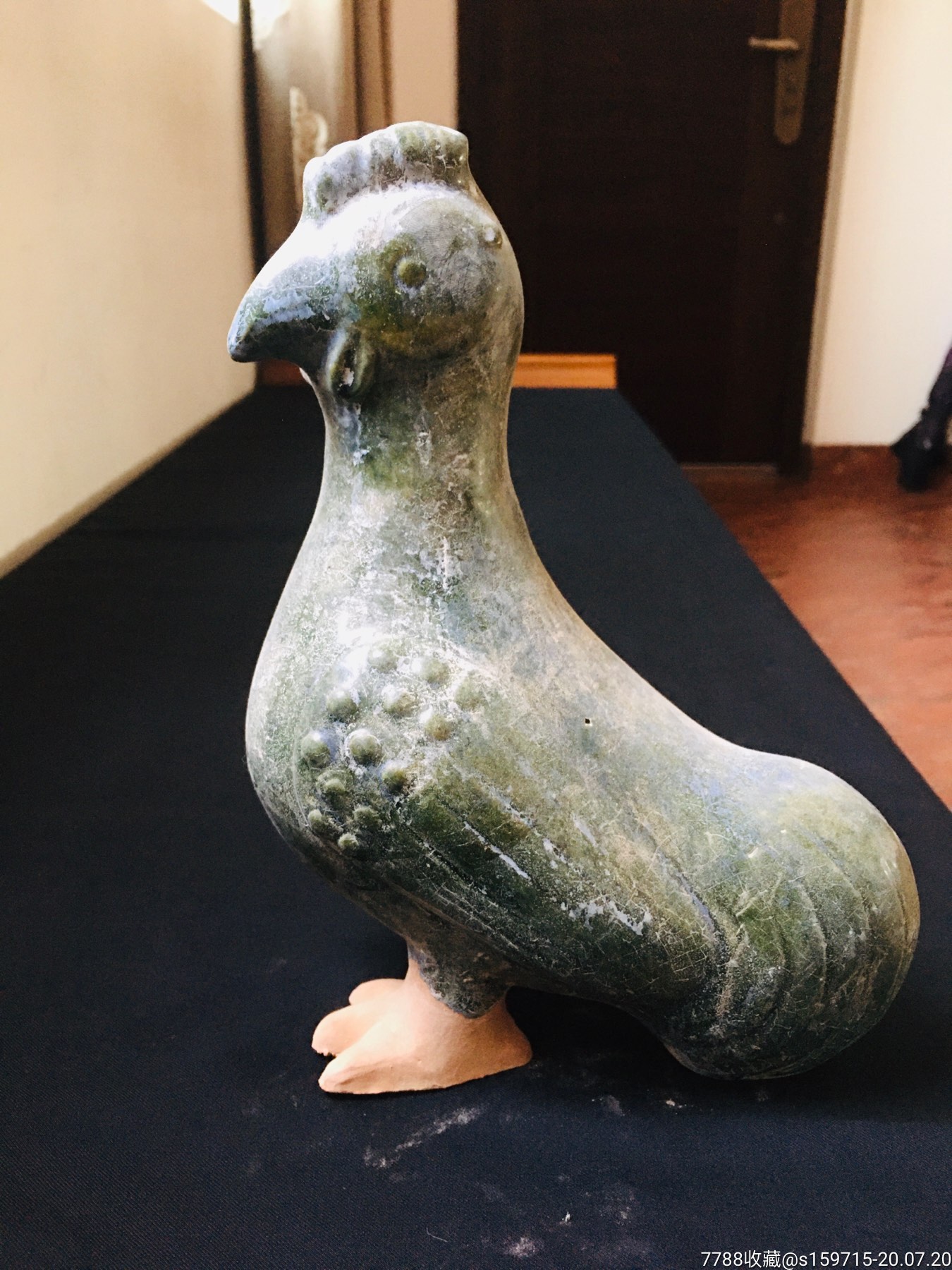 汉代绿釉陶塑鸡一对