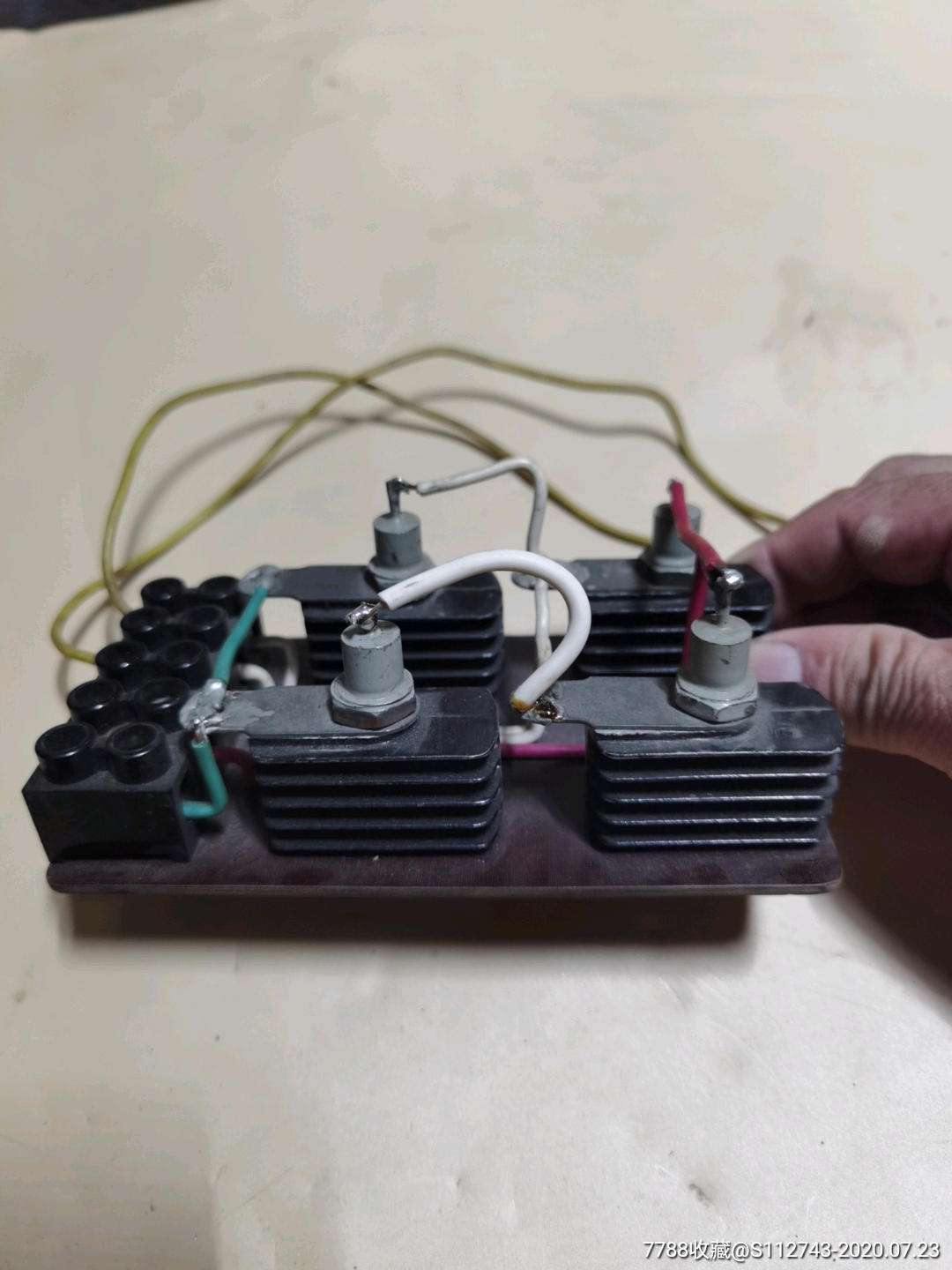 文革时期的:耐用型二极管桥式整流