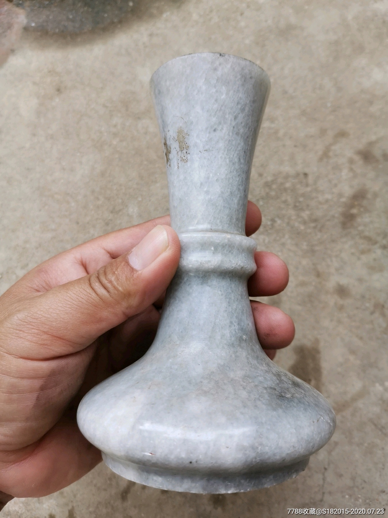 云南大理石花瓶一个