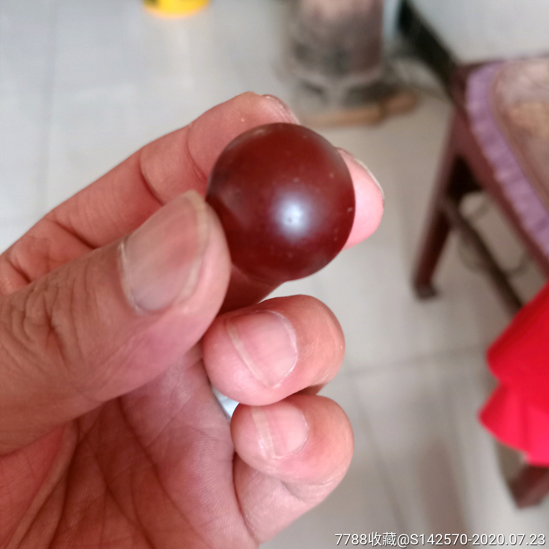 清代老琉璃珠子一颗